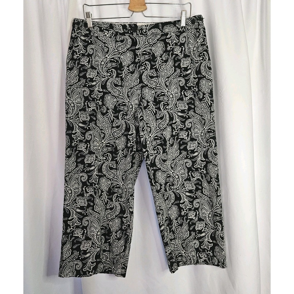 Lands End Paisley Floral Cotton Flat Front Cropped‎ Size 14